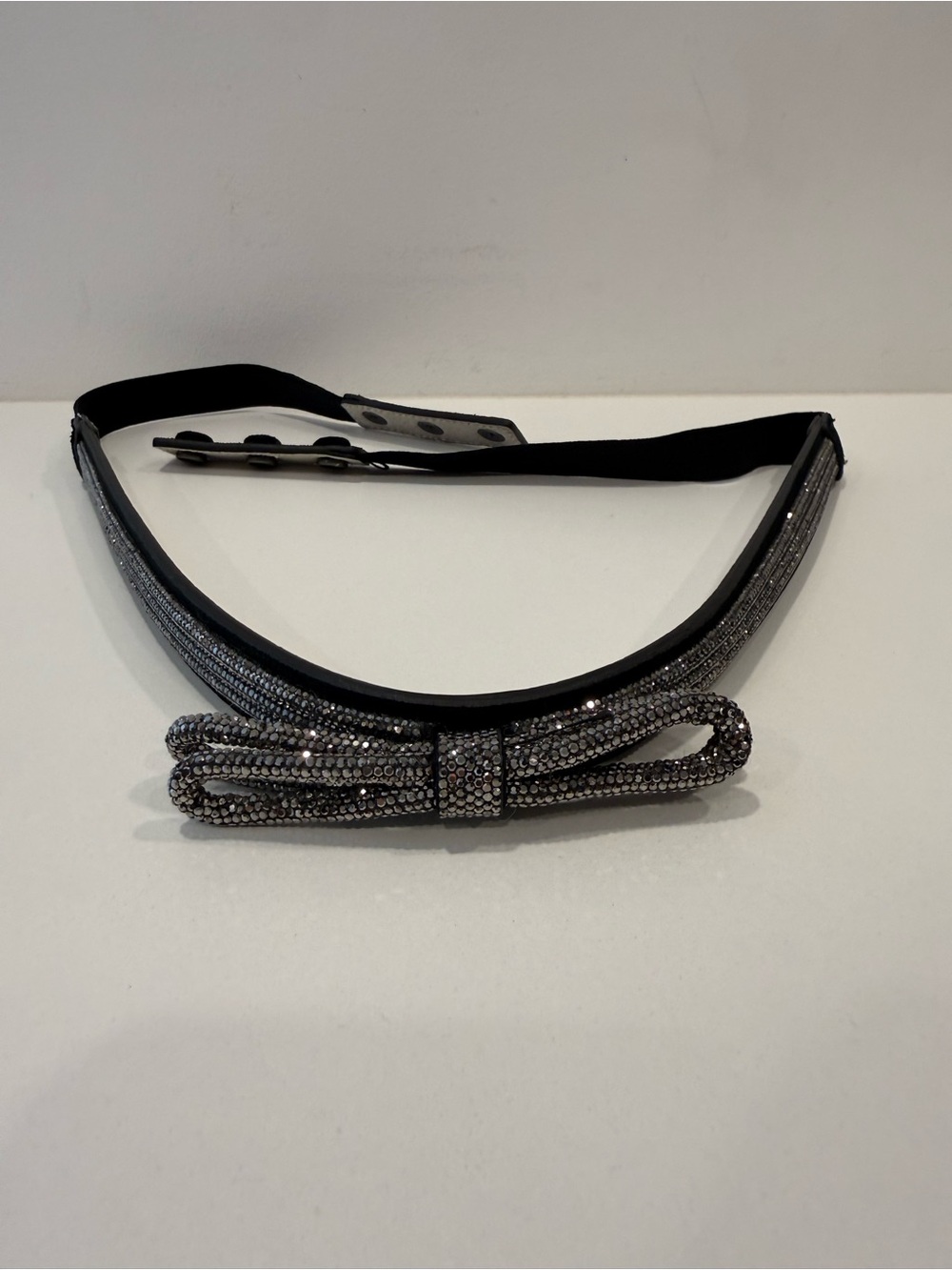 White House Black Market Silver Crystal Bow Elastic belt large